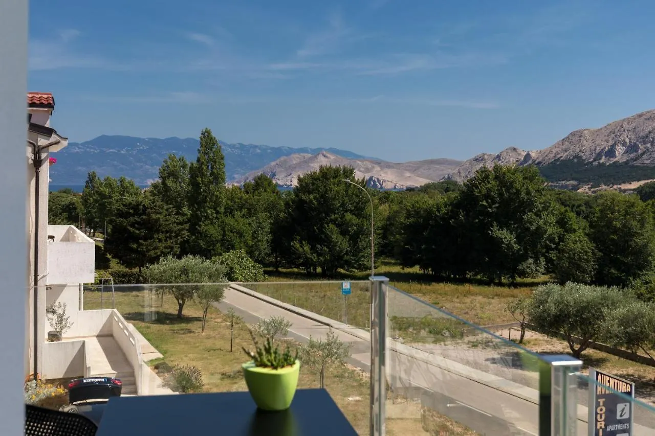 Villa Supernus With Heated Pool バスカ